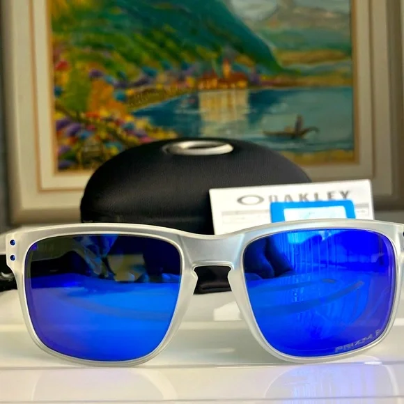 Holbrook Oakley (Low Bridge Fit) Lunar Year Collection Frosted frame NWT ☀️🕶️ - Picture 1 of 10